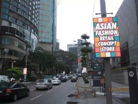 240V P3 Pole LED Display Screen Custom For Pedestrian Street